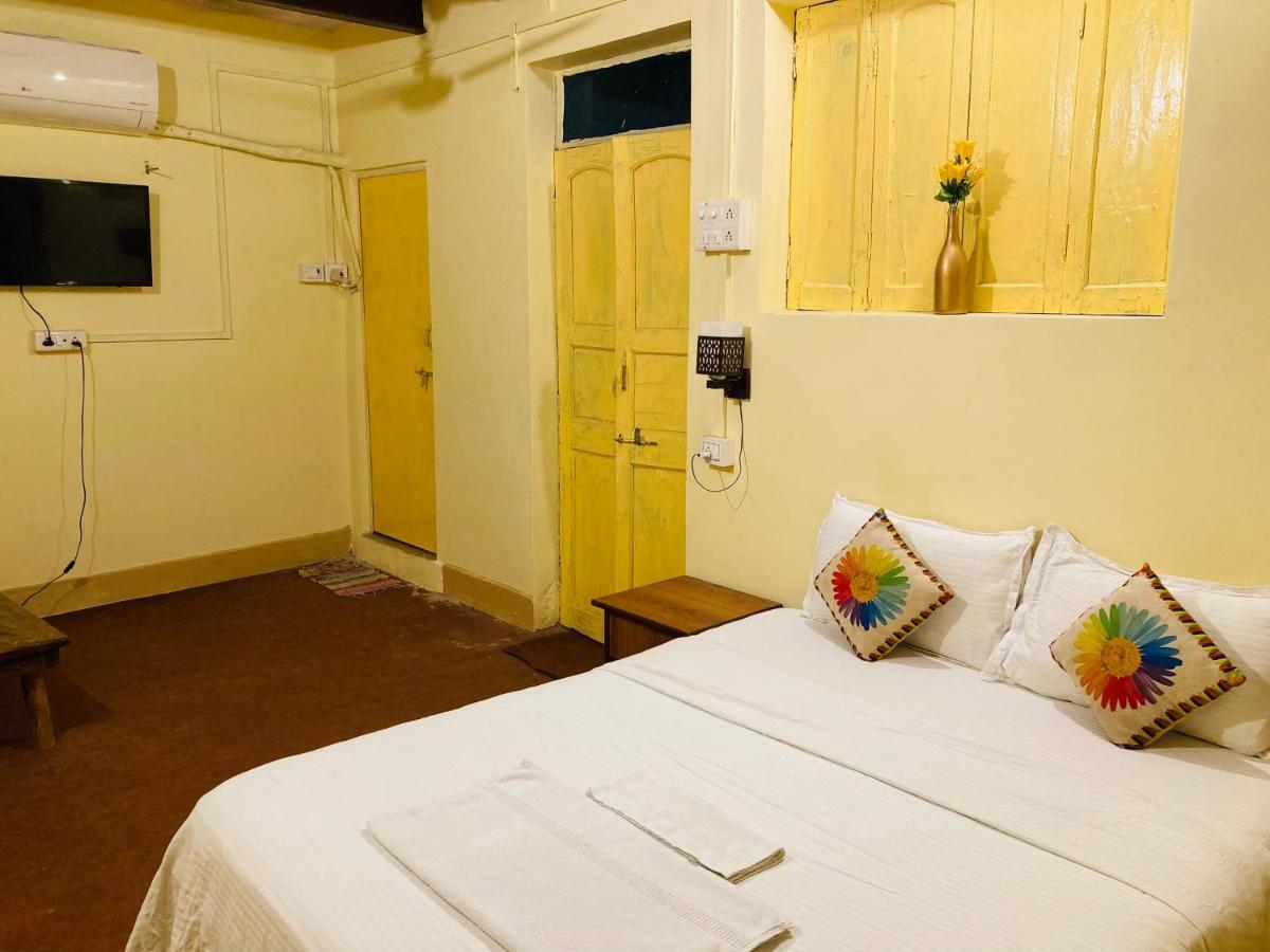Yogi Soul Hotel Varanasi Exterior photo